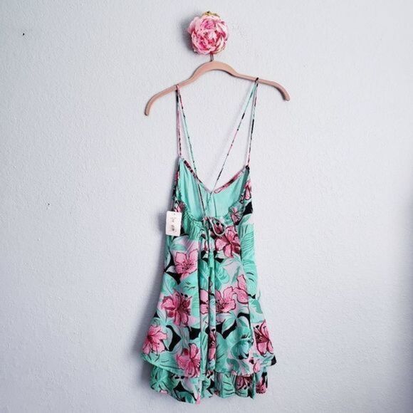 Dress - Picture 5 of 10